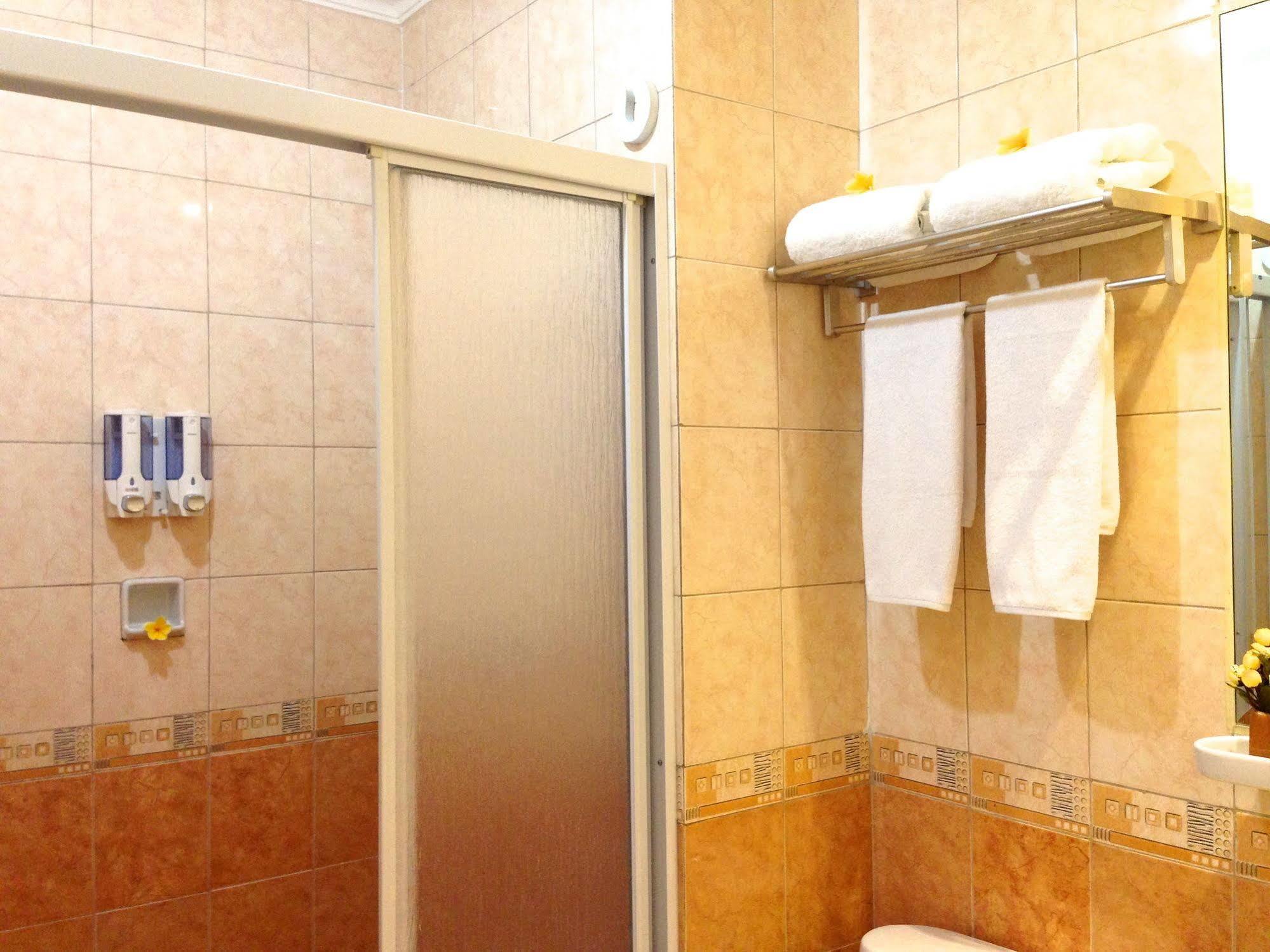 Ravarine Suite Apartment Jakarta Eksteriør billede